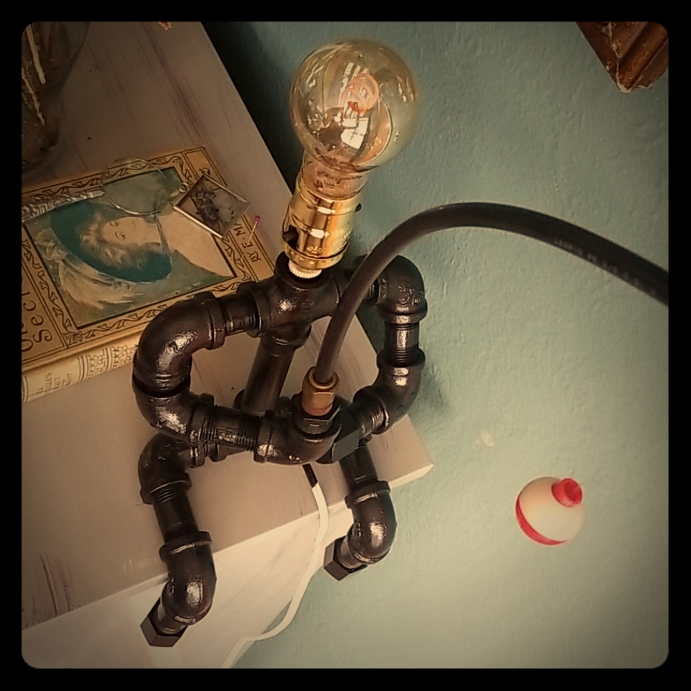 Metal fittings Fisherman lamp.